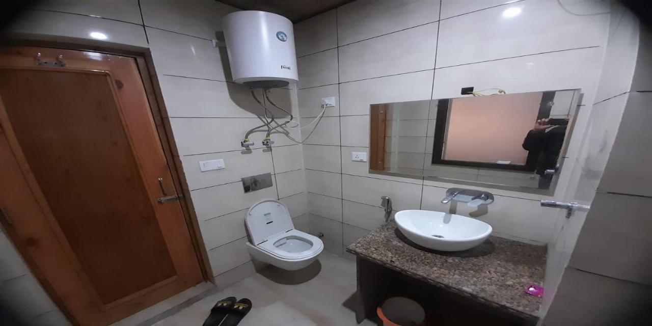 Hotel Zoon Dabb Srinagar Airport Kashmir Exterior photo